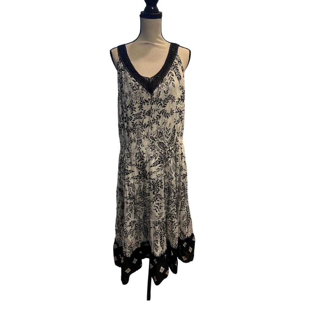 Women’s Speed Centeal Plus Size Midi Dress. Size 2X